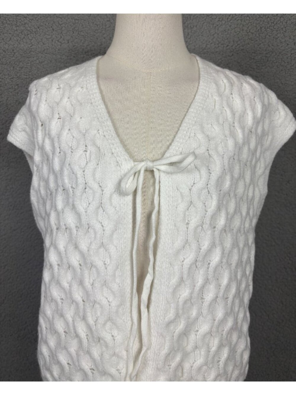 Lillusory Women's Tie-Front Crochet Cable Knit Cardigan White Size Medium NWT's. - Picture 2 of 8